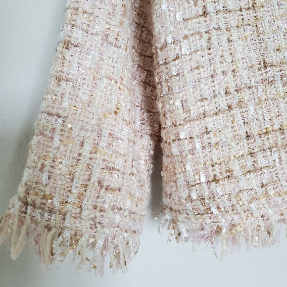 πSOLD πZara Tweed Top with Faux Pearl Details - Picture 7 of 12